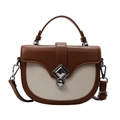 Sac selle bicolore en cuir marron et toile beige avec fermoir en argent et poignée - Brun bicolore