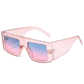 Occhiali da sole quadrati rosa trasparenti con aste larghe e borchie dorate - Montatura Rosa Lenti Blu Rosa