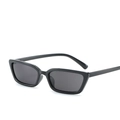 Lunettes de soleil rétro rectangulaires noires avec monture minimaliste brillante - Monture Noire / Verres Noirs