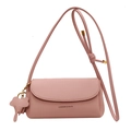 Borsa a tracolla rosa trama litchi con ciondolo a elefante e logo Fashion & Bags - Rosa