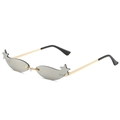 Y2K Punk Sonnenbrille mit grauen Gläsern, Sternverzierung und Goldmetallrahmen - Goldener Rahmen Weiße Spiegelgläser