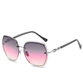 Frameless polygonal sunglasses with gradient pink-purple lenses and chain metal temples - Silver Frame Grey Pink Gradient