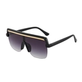 Lunettes de soleil bouclier oversize avec verres dégradés gris et chaîne dorée - Monture Noire Double Verre Gris