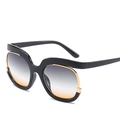 Lunettes de soleil oversize noires avec détails dorés et verres dégradés tendance - Monture Noire Verres Gris Jaune