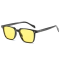Lunettes de soleil carrées noires avec verres jaunes et rivets argentés - Monture Noire Jaune Océan