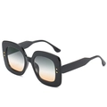 Lunettes de soleil noires carrées avec rivets dorés et verres dégradés orange - Monture Noire Verres Vert Jaune