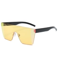 Lunettes de soleil oversize à écran jaune translucide et larges branches noires - Monture Noire Verres Jaunes