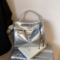 Sac à main argenté métallisé minimaliste avec fermoir et sangle décorative - Sans Pendentif / Argenté
