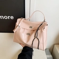 Sac à main rose brillant avec fermoir rotatif argenté et accessoire tissé élégant - Sans Pendentif / Rose