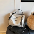 Sac fourre-tout rétro en PU blanc crème avec bords noirs et fermoir rotatif argenté - Sans Pendentif / Blanc