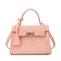 Borsa Kelly rosa con trama intrecciata con tracolla regolabile e chiusura a girello in metallo - Rosa