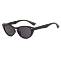 Lunettes de soleil œil de chat rétro pour femmes noires brillantes avec détails - Monture Noir Brillant Verres Gris