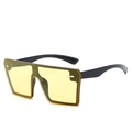 Lunettes de soleil carrées sans monture avec verres jaunes et branches noires - Monture Noire Verres Jaunes
