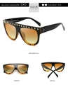 Lunettes de soleil oversize noir et léopard avec rivets dorés et verres dégradés orange - Monture Noir & Écaille Verres Double Thé (C6)