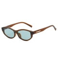 Occhiali da sole ovali vintage cat-eye con montura marrone e lenti blu su sfondo bianco - Montatura Tè Lenti Verdi