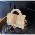 Beigefarbene Web-Handtasche mit brauner Lederklappe und Metallschloss im Retro-Stil - Gebrochenes Weiß