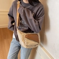 Bolso bandolera de lona en beige y marrón con correa ajustable para mujer urbana - Caqui