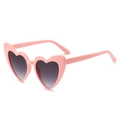 Occhiali da sole alla moda a cuore con montatura rosa vivace e lenti sfumate grigie - Disponibile / Standard (incl. 13% IVA) C14 Montatura rosa e lenti grigie sfumate