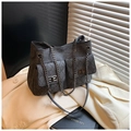 Sac fourre-tout gris rétro avec poches matelassées et bandoulière en chaîne - Noir