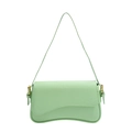Sac à épaule vert menthe chic avec texture crocodile et base ondulée unique - Vert