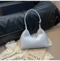 Bolso de hombro minimalista en piel PU azul claro con silueta curva y acabado liso - Azul claro