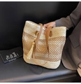 Borsa tote in paglia con manici in pelle marrone e nappa decorativa con perline - Beige