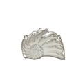 Borsa da sera argento a forma di nautilus con tracolla a catena su sfondo bianco - Argento