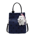 Dunkelblaue Denim-Tasche mit schwarzen Punkten und flauschigem weißem Hundeanhänger - Dunkelblau mit Anhänger