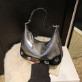 Borsa hobo argento con stampa serpente strass decorativi e tracolla nera regolabile - Argento