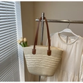 Grande borsa tote in paglia beige con motivo a strisce e manici in pelle marrone - Stile 3 (Senza cappello)