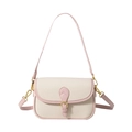 Bolso bandolera de paja beige con detalles en cuero rosa y hebilla metálica dorada - Rosa