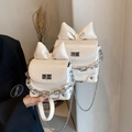 Mini sacs à bandoulière blancs avec nœud décoratif et chaînes argentées pour femmes - Grand / Blanc Cassé