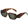 Rectangle tortoiseshell sunglasses with leopard pattern and dark green lenses - Leopard Print Frame Dark Green Lens