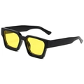 Lunettes de soleil rétro à monture noire épaisse avec verres teintés jaunes - Monture noir brillant verres jaunes