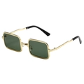 Occhiali da sole retrò rettangolari con montatura dorata testurizzata e lenti verde scuro - Oro/Verde Scuro