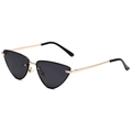 Occhiali da sole cat-eye rétro in metallo dorato con lenti scure e angolazione di 45 gradi - Montatura Oro Lente Grigia