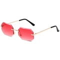 Randloze achthoekige zonnebril met rode glazen en een gouden metalen montuur - Gouden Frame Rood Verloop