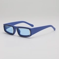 Gafas de sol rectangulares retro con montura azul mate, lentes azules y borde metálico - Montura Azul / Lentes Azules
