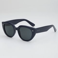 Occhiali da sole cat-eye blu navy con rivetti in metallo argento e lenti grigie - Montatura Blu Lenti Grigie