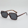Fashionable oversized square sunglasses with retro tortoise shell frame and dark lenses - Tortoise Frame Grey Lens