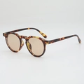 Retro round tortoise shell sunglasses with gradient brown lenses for a stylish look - Tortoiseshell Frame Tea Lens