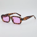 Retro-Rechtecksonnenbrille mit Schildpatt-Rahmen und hellvioletten Gläsern - Schildpatt Lila Gläser (C8)