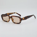 Retro-Sonnenbrille mit eckigem Rahmen in Schildpatt-Optik und braunen Gläsern - Schildpatt Hellteegläser (C4)