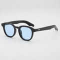 Vintage Sonnenbrille mit schwarzem Rundrahmen, hellblauen Gläsern und Goldnieten - Schwarzer Rahmen Blaue Gläser