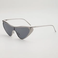 Occhiali da sole cat-eye futuristici con montatura in metallo argento e lenti grigie - Montatura Argento Lente Grigia