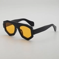 Gafas de sol geométricas con montura negra brillante y cristales amarillos - Montura Negra Lentes Amarillas