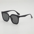 Gafas de sol negras oversize clásicas con lentes gris oscuro de estilo retro y moderno - Montura Negra Lente Gris