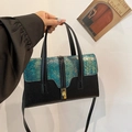 Sac à bandoulière chic avec texture laser, rabat vert et fermoir rotatif doré - Vert Foncé