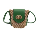 Mini borsa a tracolla in paglia intrecciata con patta in ecopelle verde e chiusura oro - Verde