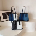 Borsa tote minimalista in denim con manici in pelle nella versione bianco e nero - Nero & Bianco